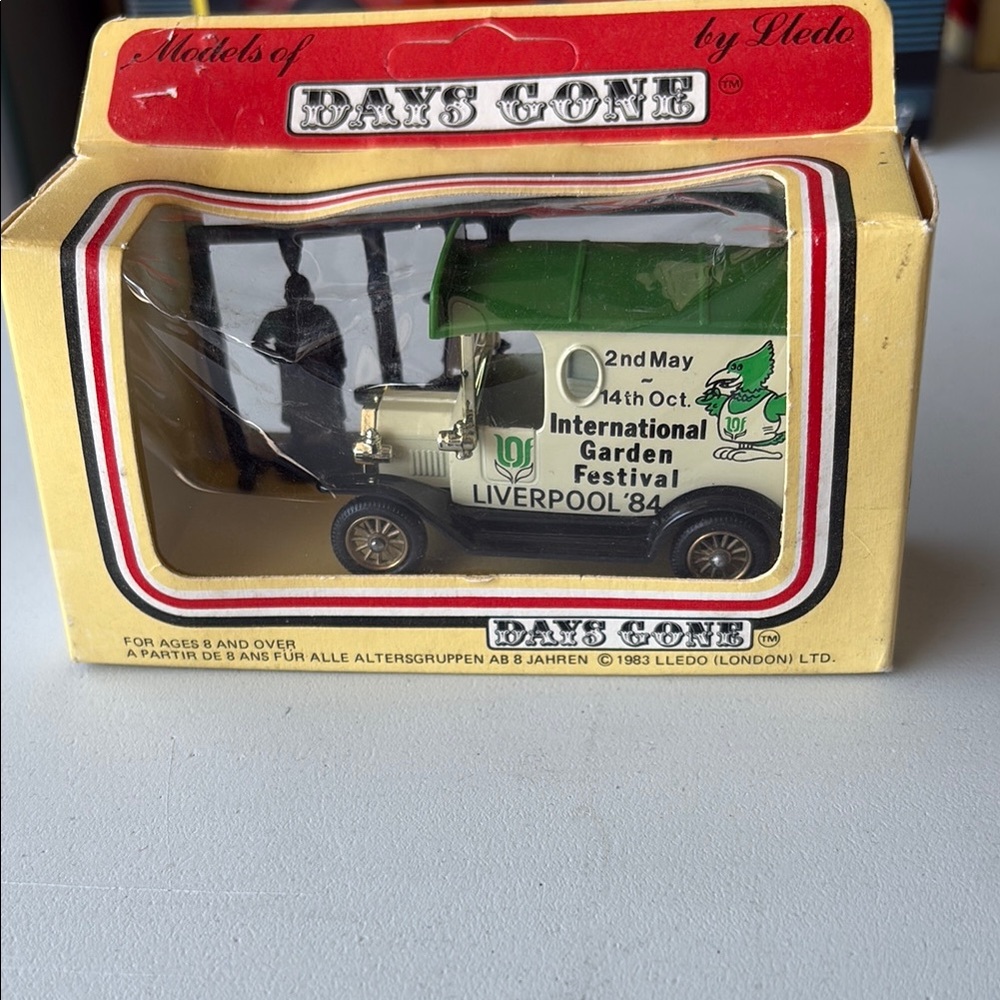 Collectible Model Truck - Cream and Green